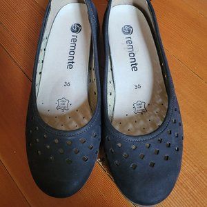 Remonte Black Ballet Flats